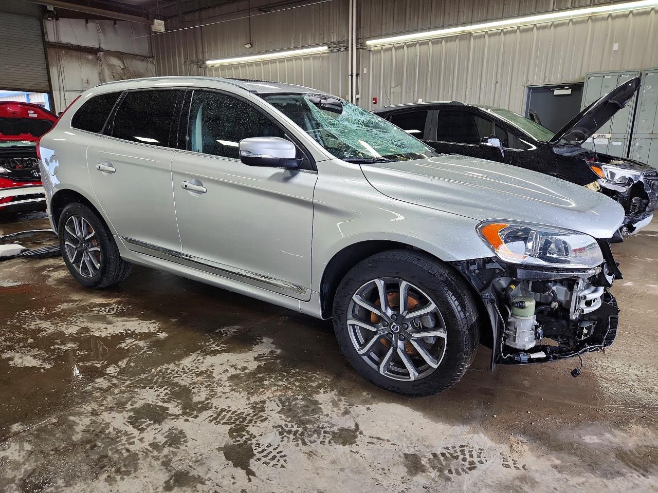 2016 VOLVO XC60 T5 PREMIER photo 10