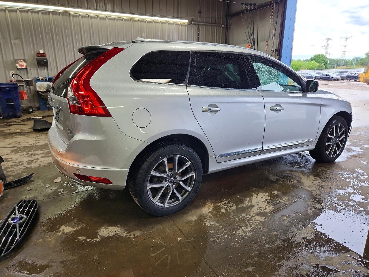 2016 VOLVO XC60 T5 PREMIER photo 7
