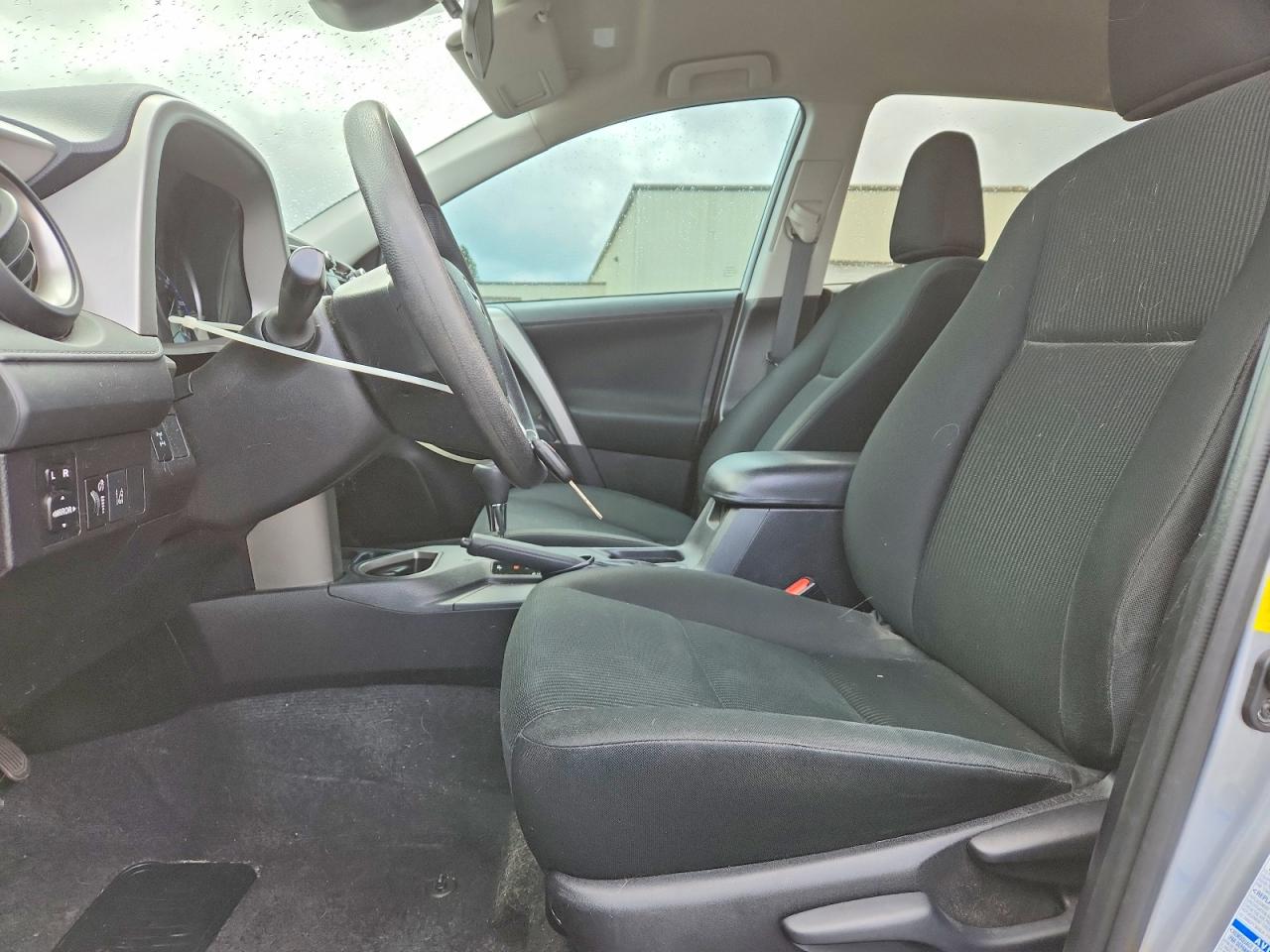 2017 TOYOTA RAV4 LE photo 19