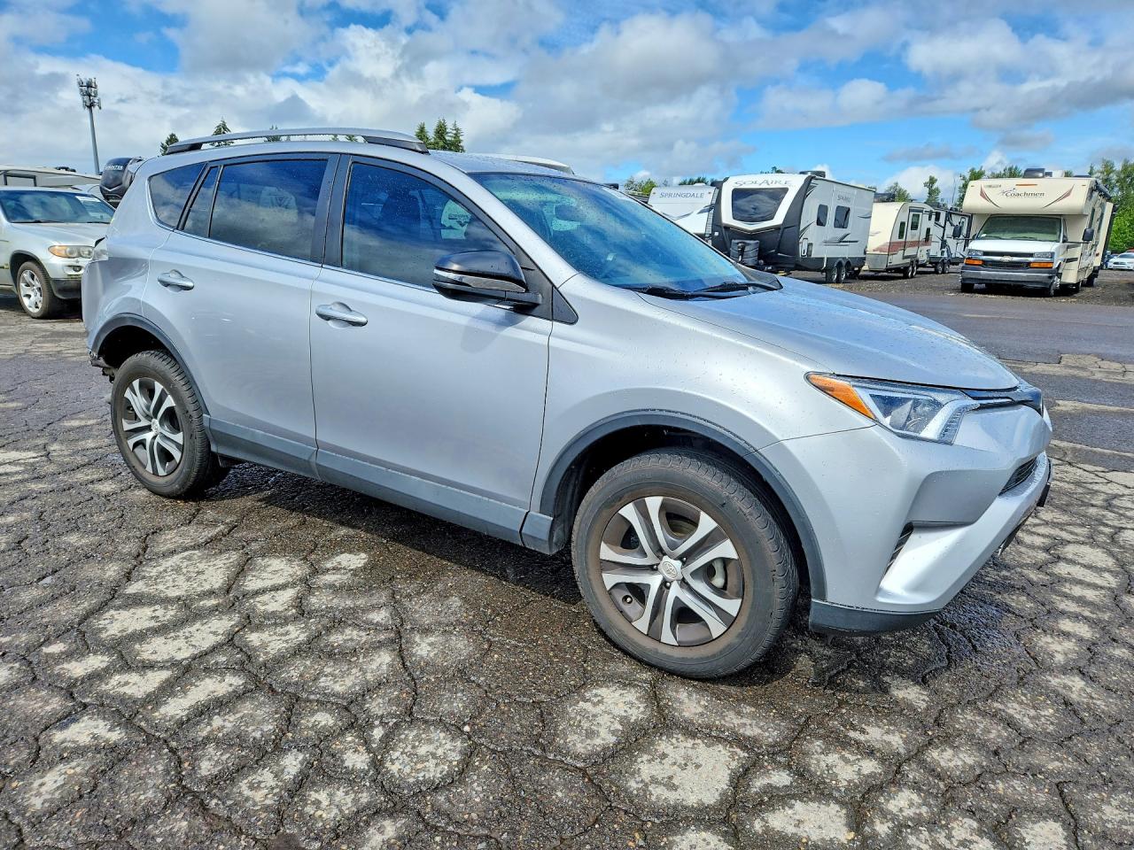 2017 TOYOTA RAV4 LE photo 10