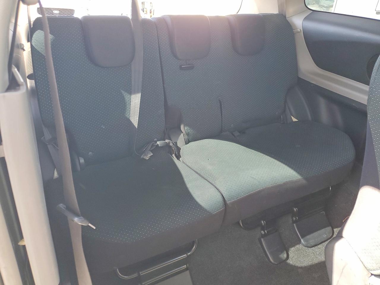 2008 TOYOTA YARIS BASE photo 28