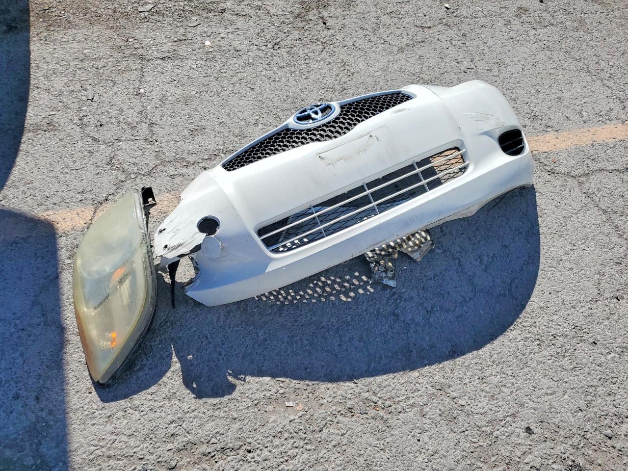 2008 TOYOTA YARIS BASE photo 34