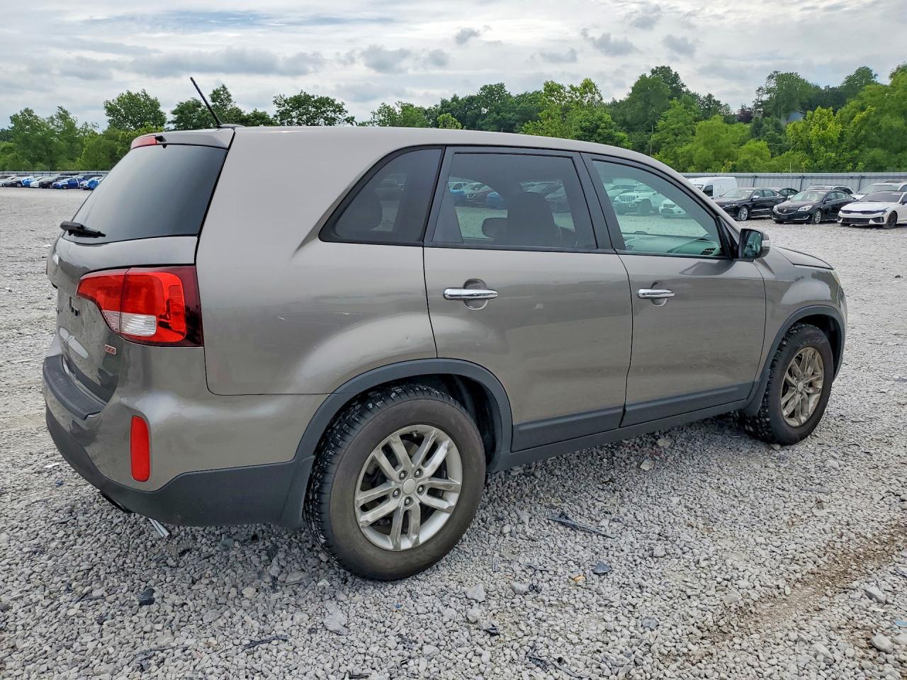 2014 KIA SORENTO LX photo 7