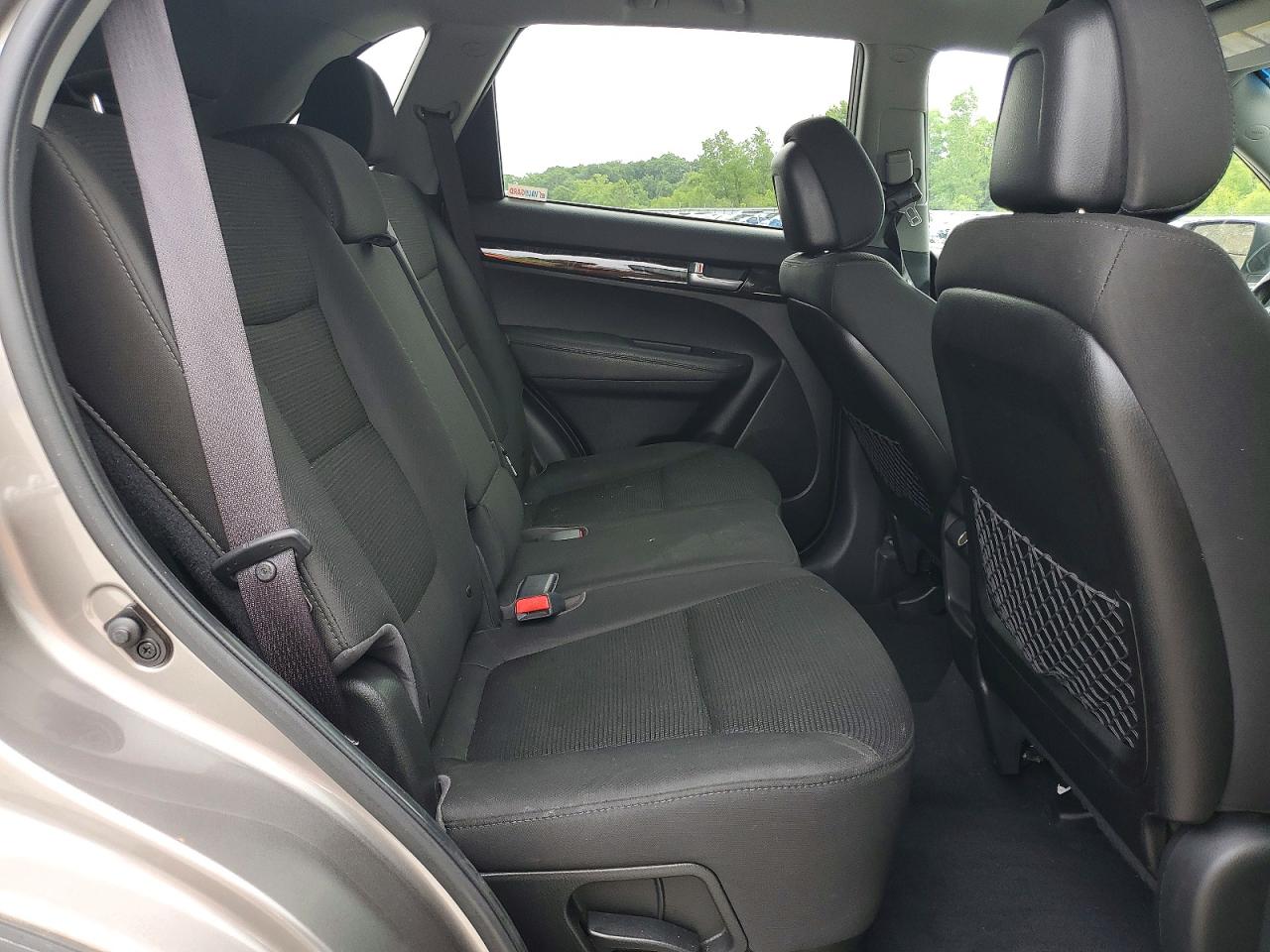 2014 KIA SORENTO LX photo 31