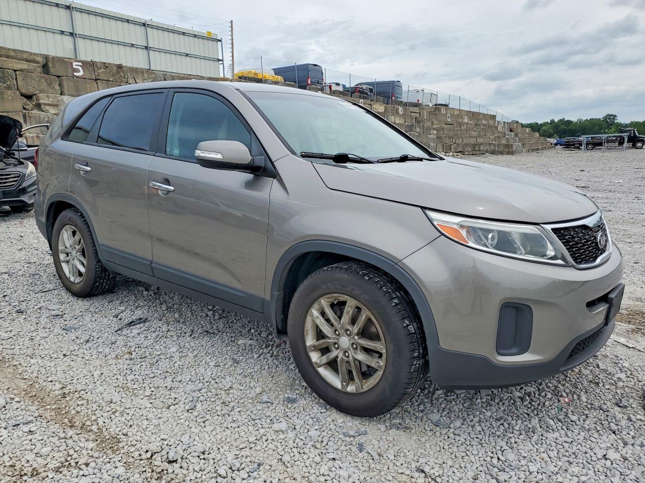 2014 KIA SORENTO LX photo 10
