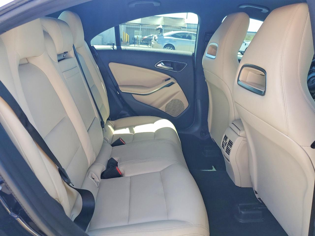2018 MERCEDES-BENZ CLA 250 photo 19
