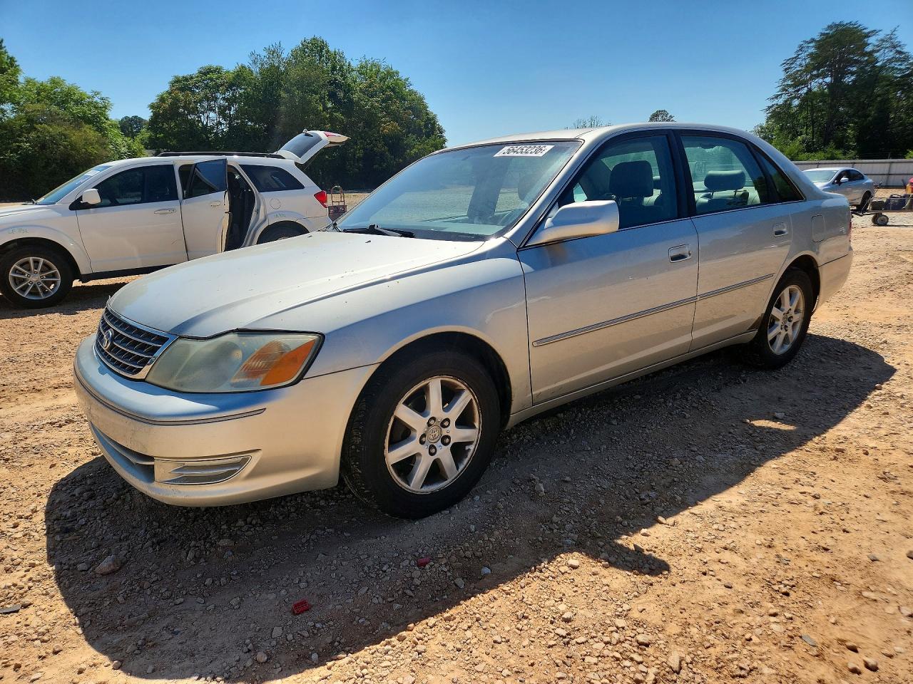 2004 TOYOTA AVALON