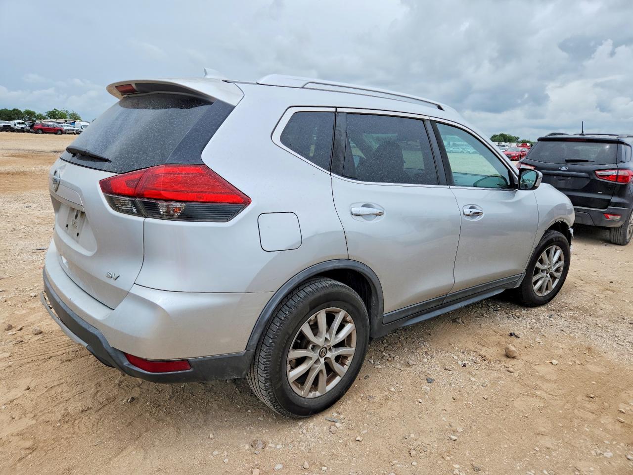 2017 NISSAN ROGUE SV photo 5