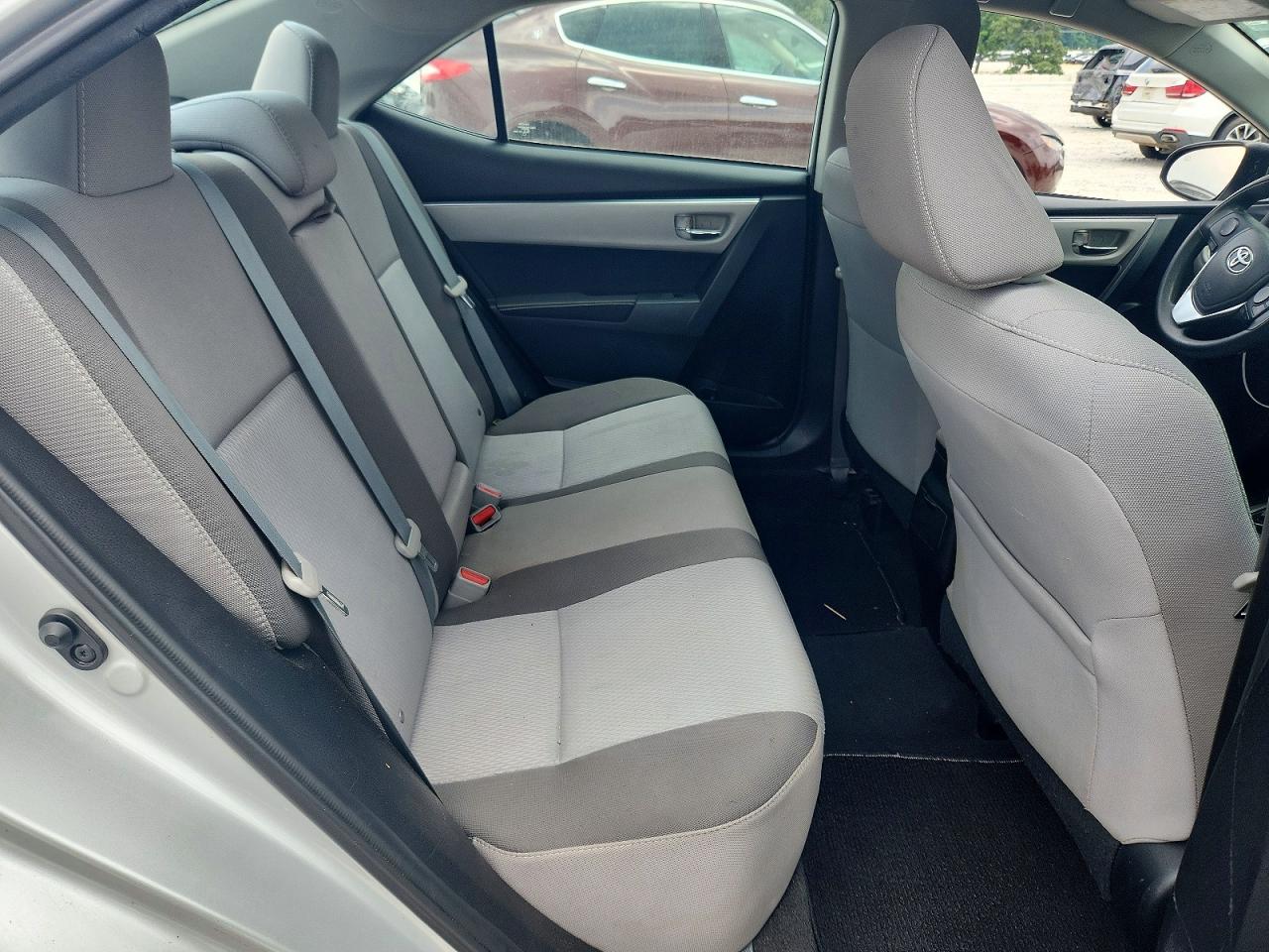 2017 TOYOTA COROLLA LE photo 28