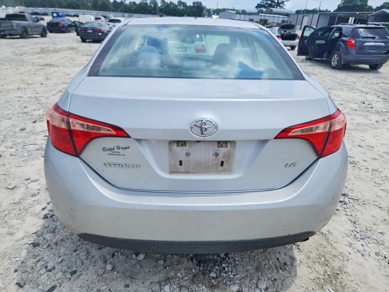 2017 TOYOTA COROLLA LE photo 16
