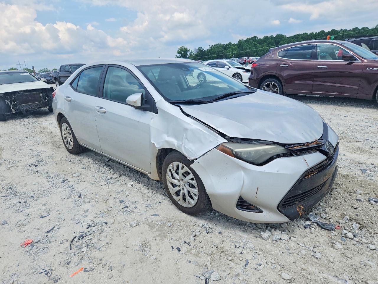 2017 TOYOTA COROLLA LE photo 10