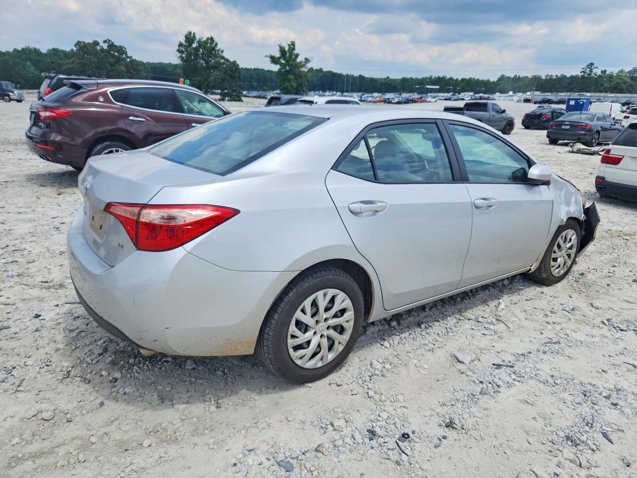 2017 TOYOTA COROLLA LE photo 7