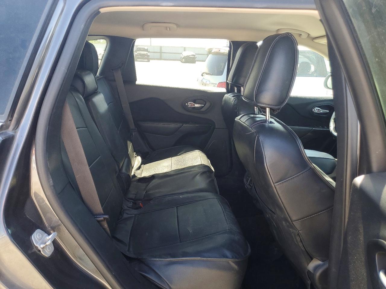 2015 JEEP CHEROKEE LATITUDE photo 31