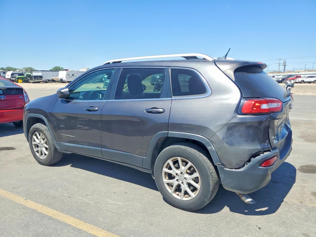 2015 JEEP CHEROKEE LATITUDE photo 4