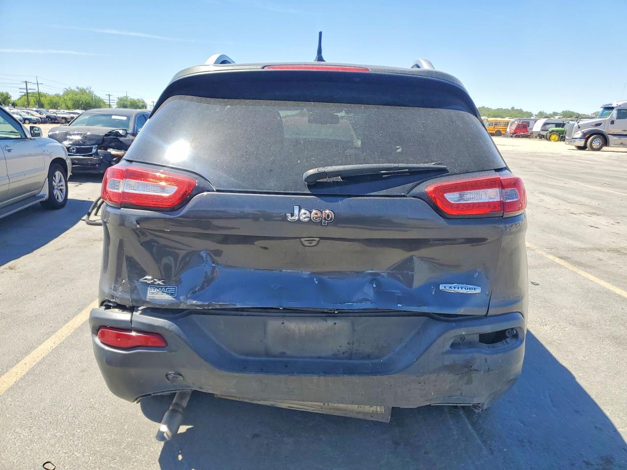 2015 JEEP CHEROKEE LATITUDE photo 16