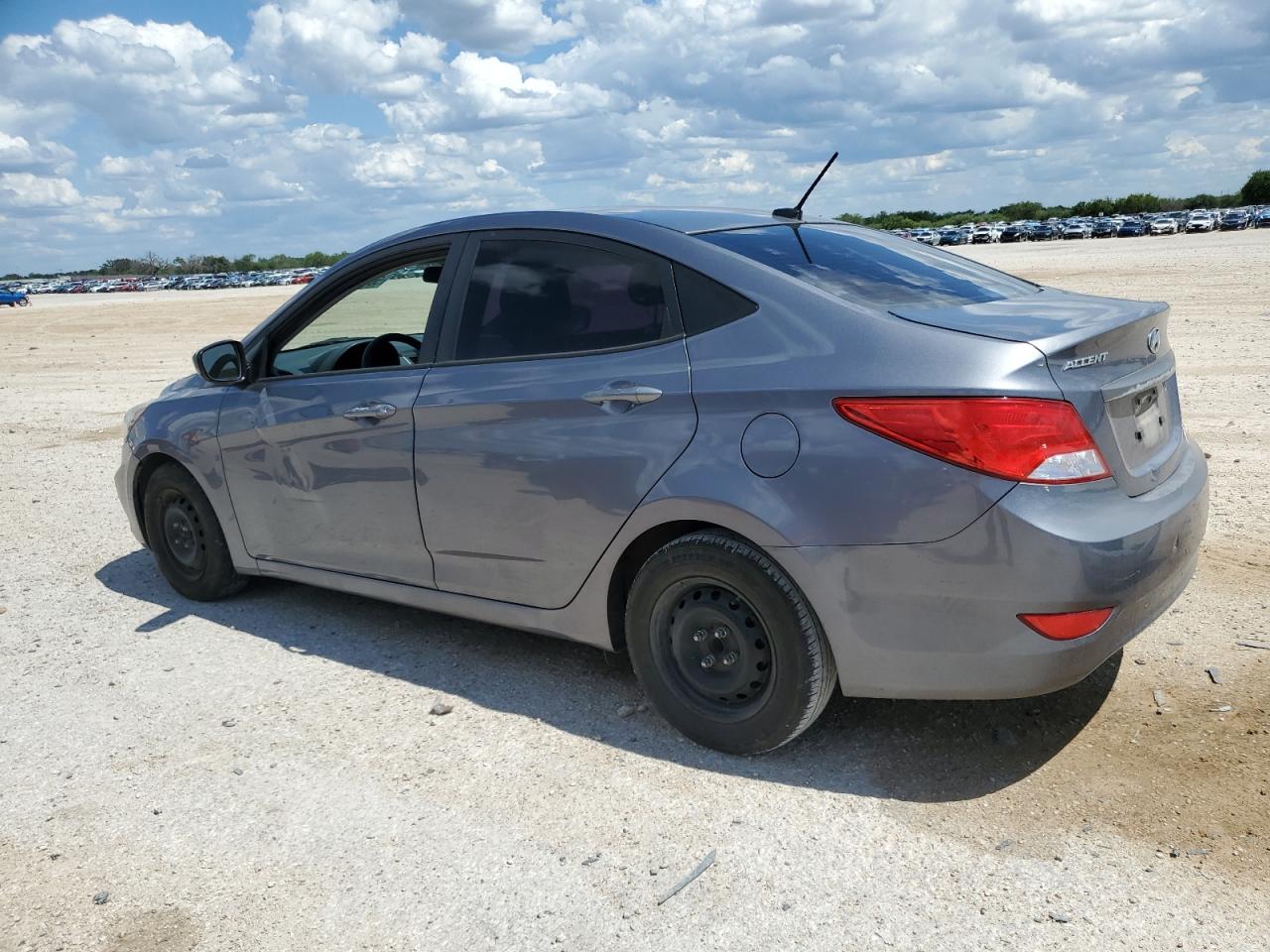 2016 HYUNDAI ACCENT SE photo 4