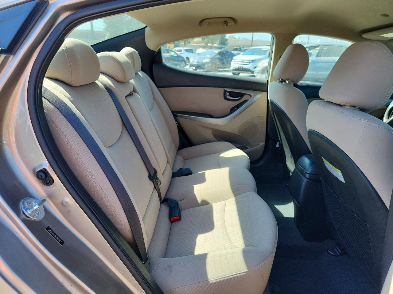 2014 HYUNDAI ELANTRA SE photo 19