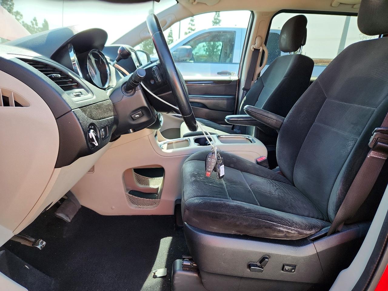 2013 DODGE GRAND CARAVAN SXT photo 13