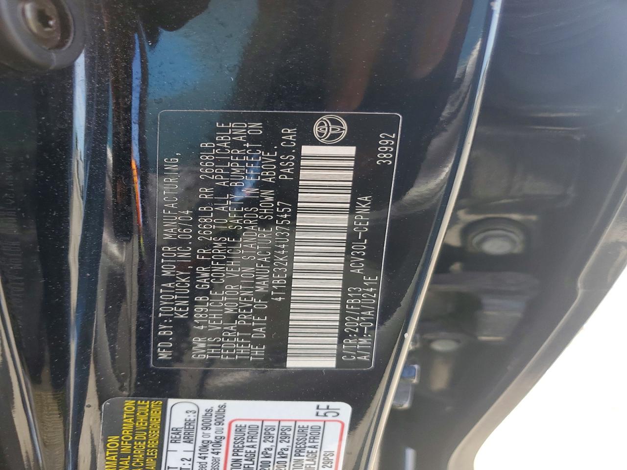 2004 TOYOTA CAMRY LE photo 23