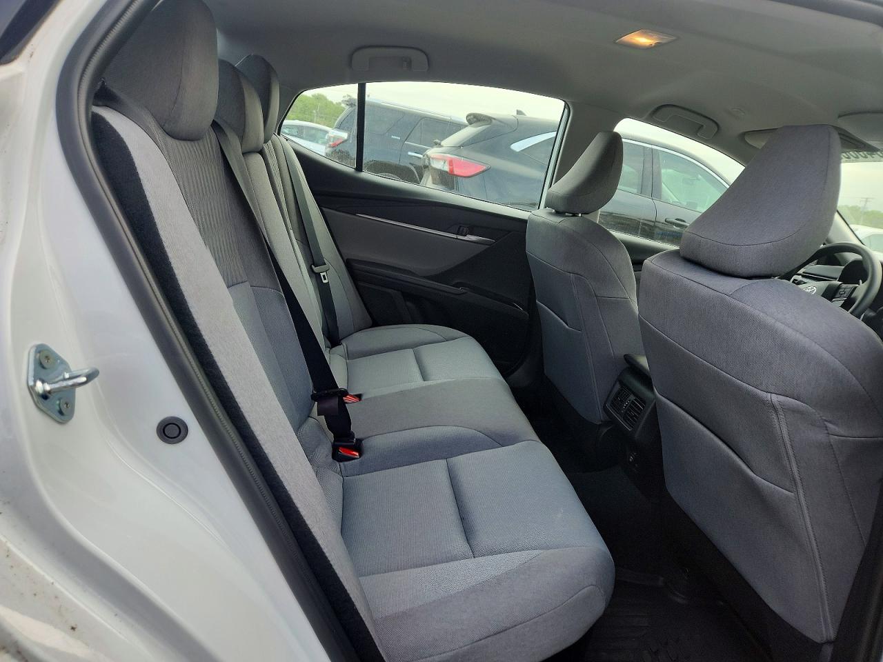 2025 TOYOTA CAMRY LE photo 19