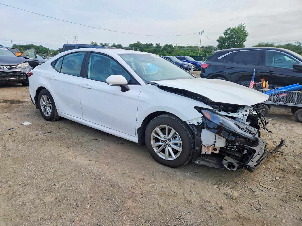 2025 TOYOTA CAMRY LE photo 7