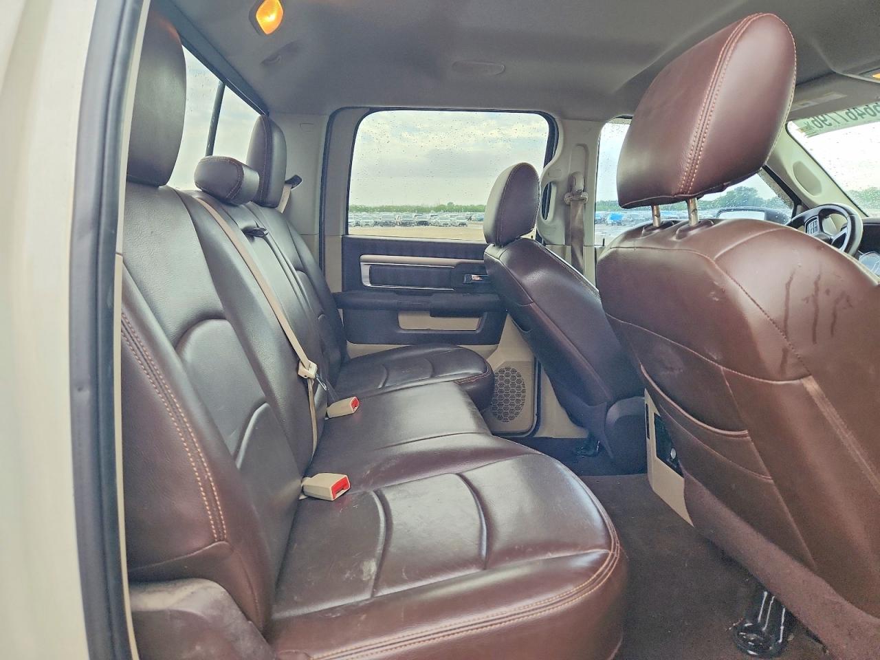 2016 RAM 1500 SLT photo 10