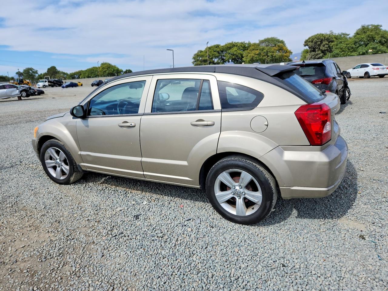 2010 DODGE CALIBER SXT photo 3