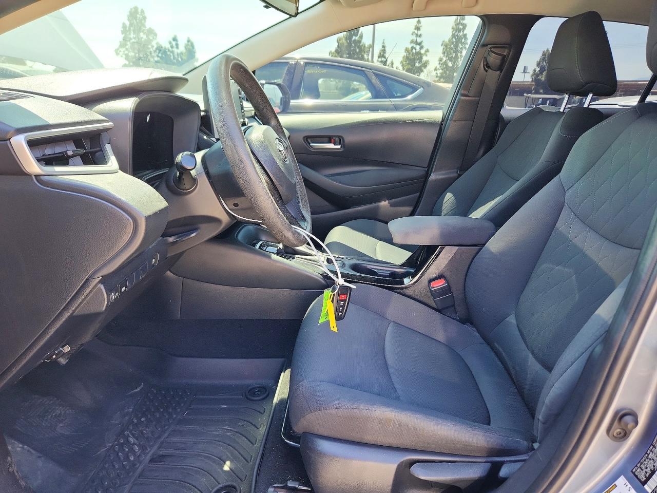 2020 TOYOTA COROLLA LE photo 19