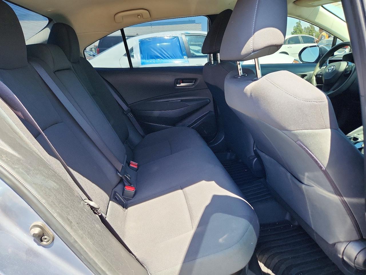 2020 TOYOTA COROLLA LE photo 28