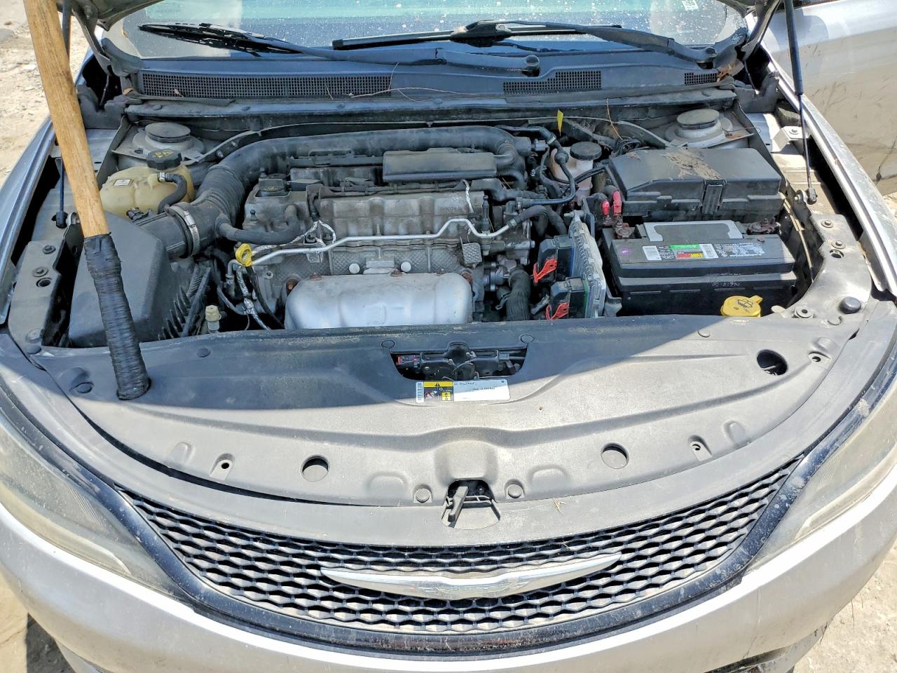 2015 CHRYSLER 200 S photo 31