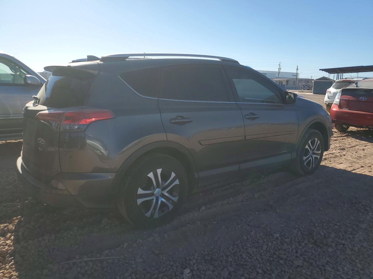 2016 TOYOTA RAV4 LE photo 3