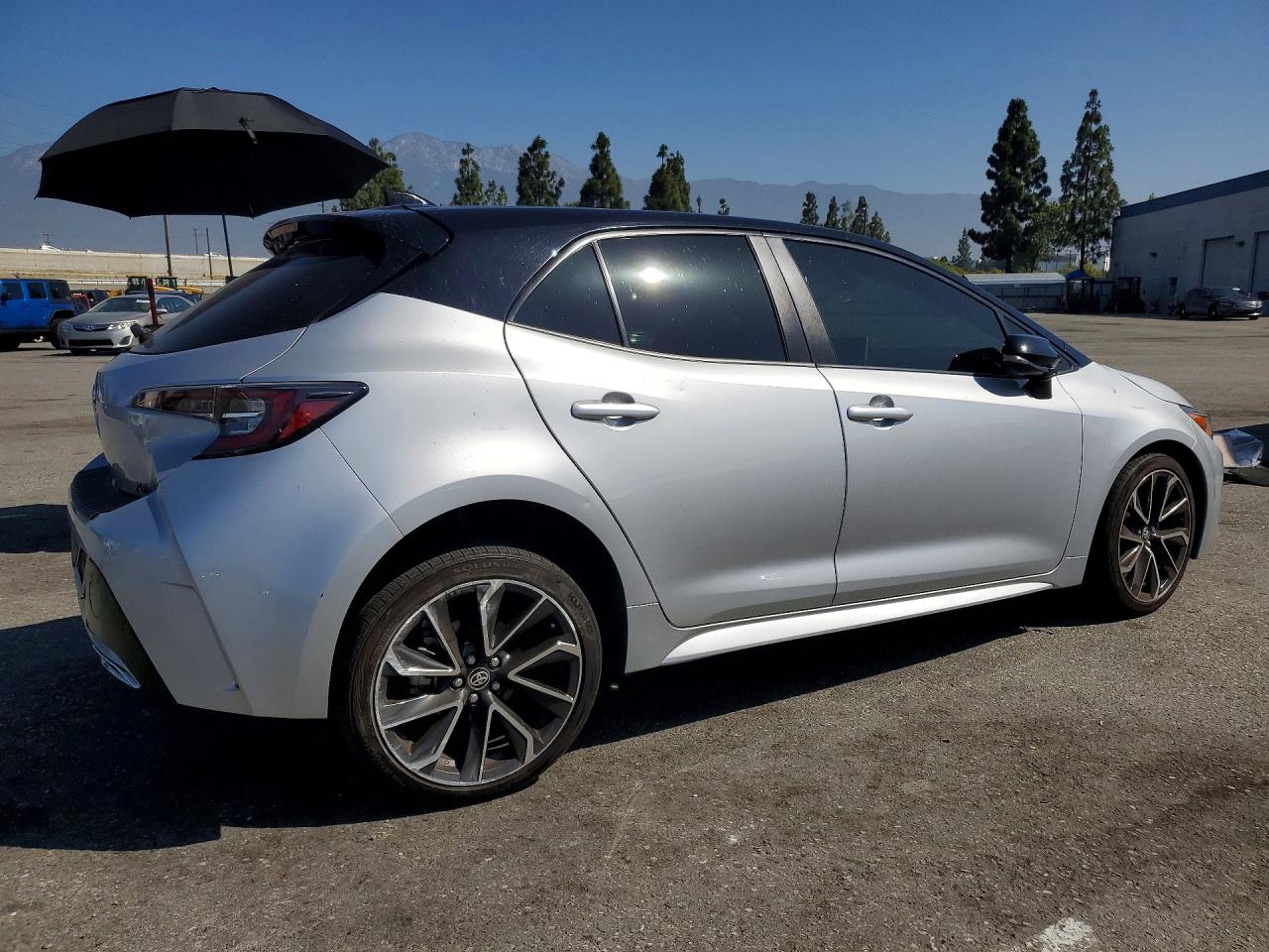 2021 TOYOTA COROLLA XSE photo 3