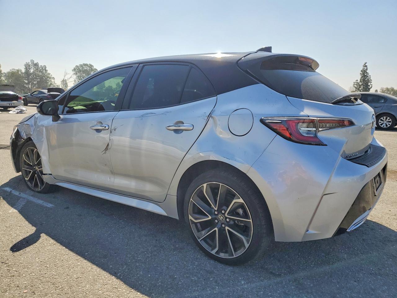 2021 TOYOTA COROLLA XSE photo 2