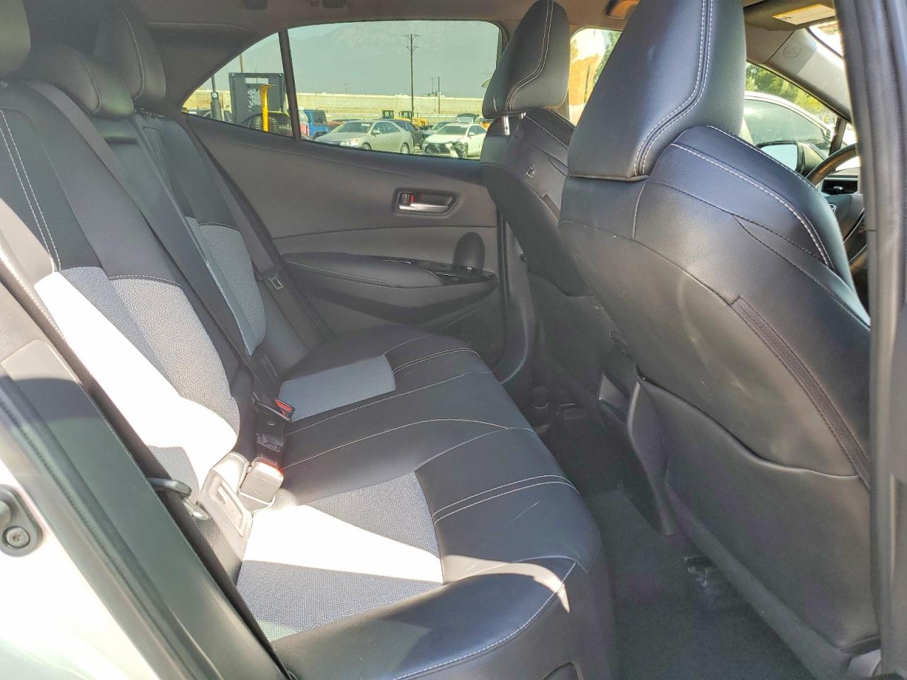 2021 TOYOTA COROLLA XSE photo 10