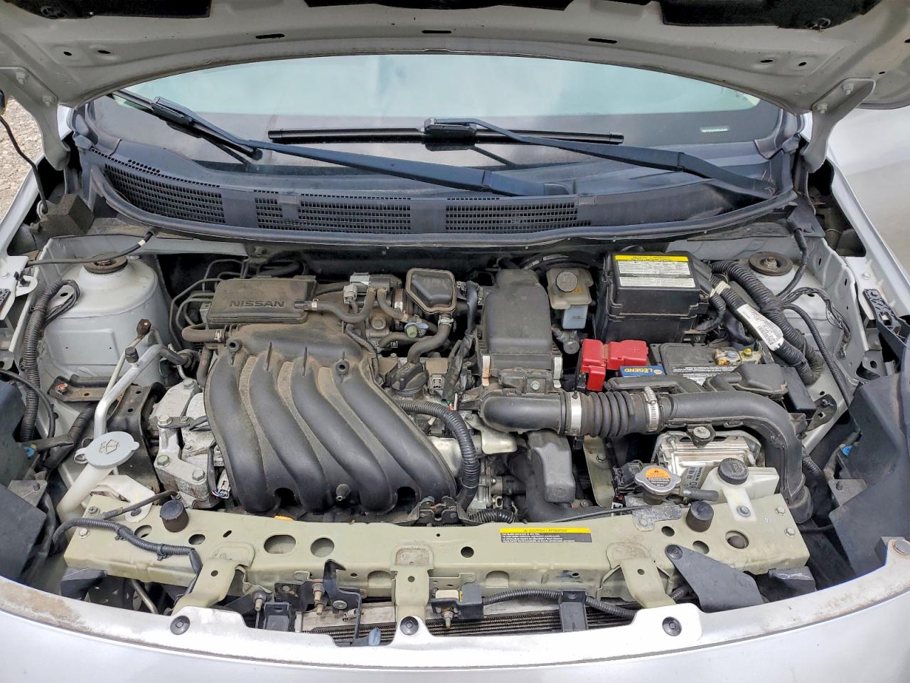 2014 NISSAN VERSA 1.6 SV photo 11