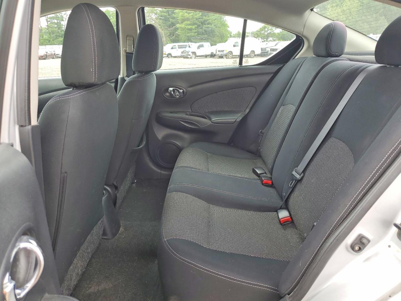 2014 NISSAN VERSA 1.6 SV photo 10