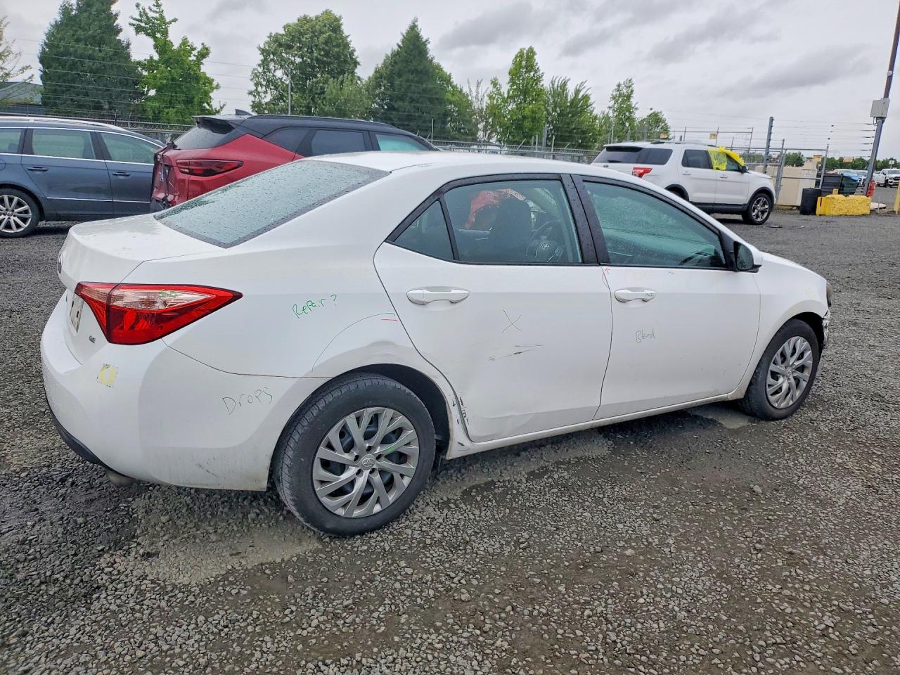 2019 TOYOTA COROLLA LE photo 3