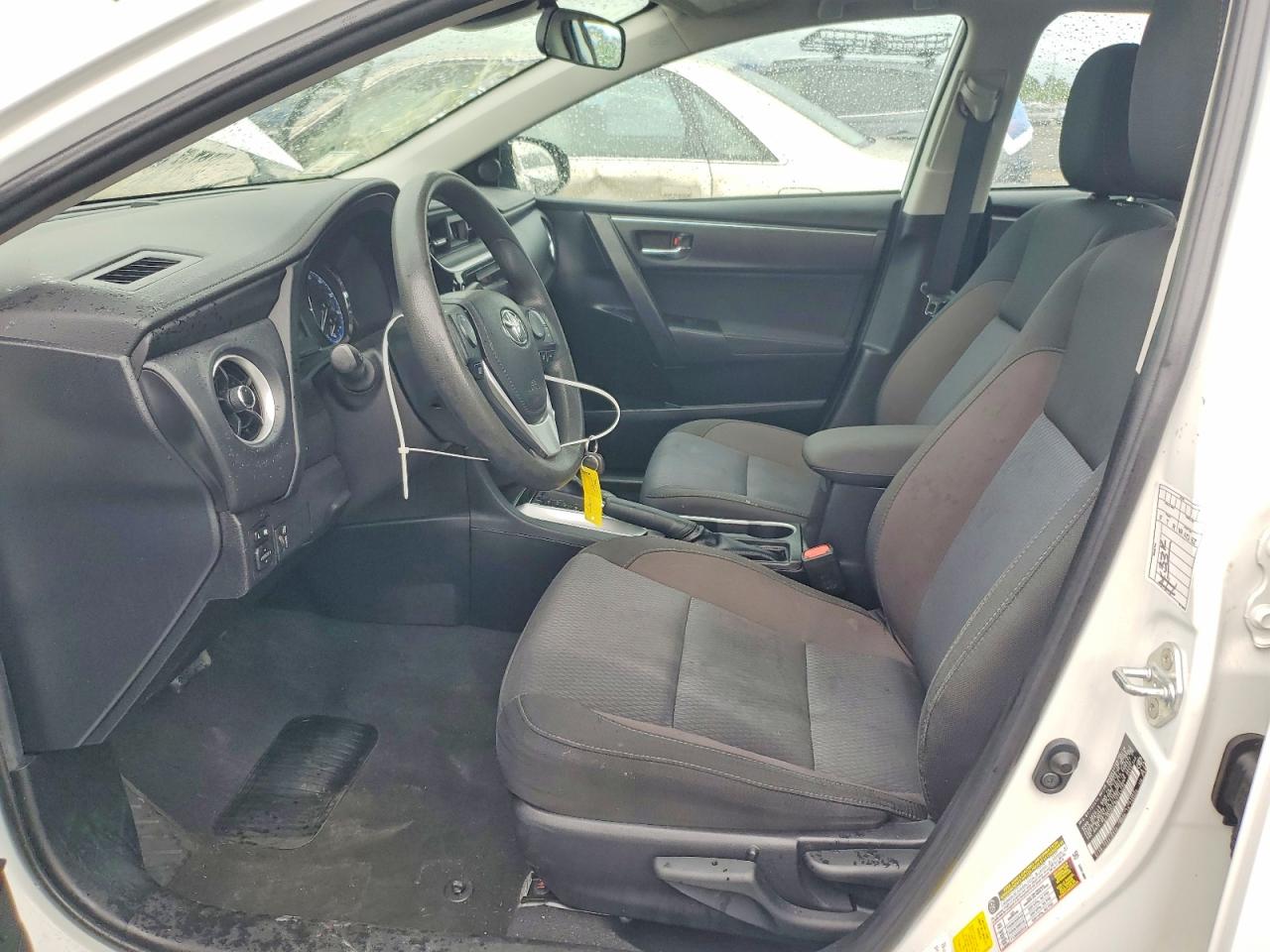 2019 TOYOTA COROLLA LE photo 7
