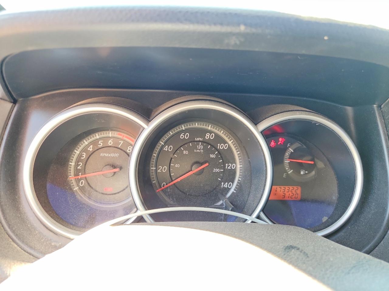 2011 NISSAN VERSA 1.8 S photo 25
