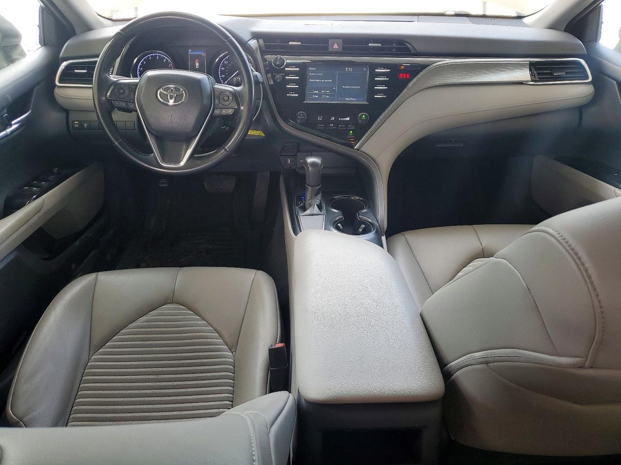2018 TOYOTA CAMRY SE photo 15