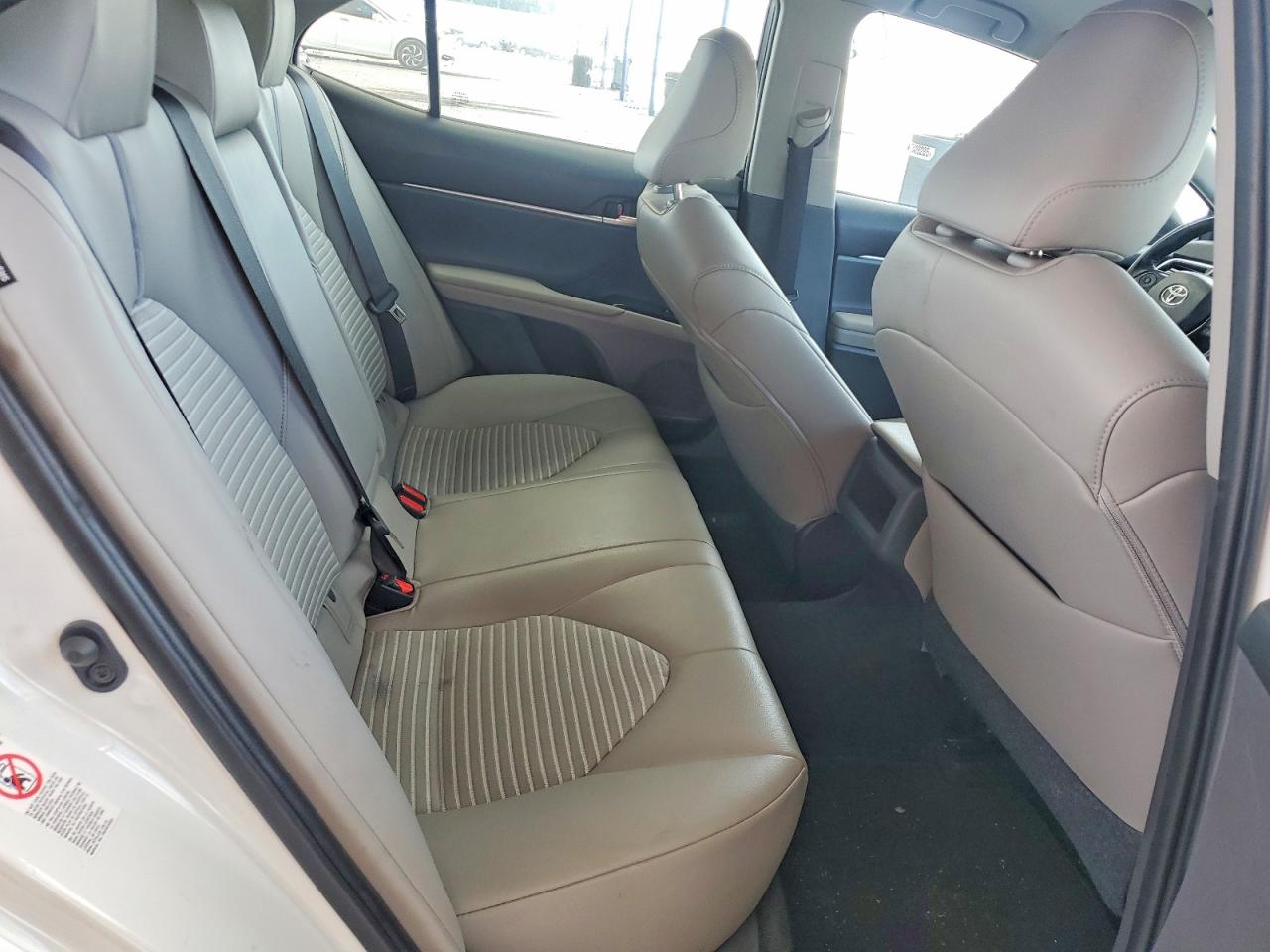 2018 TOYOTA CAMRY SE photo 19