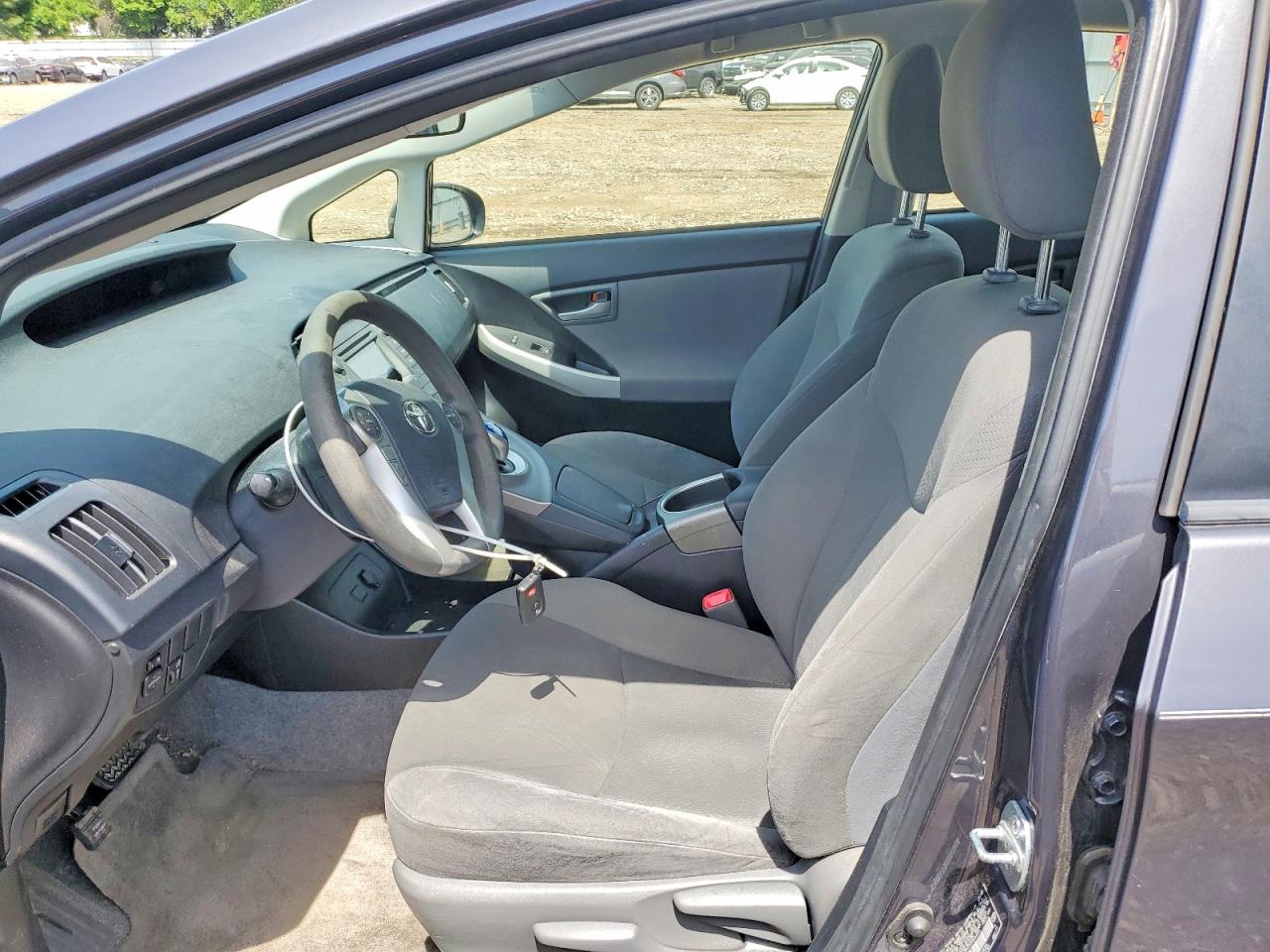 2012 TOYOTA PRIUS TWO photo 13