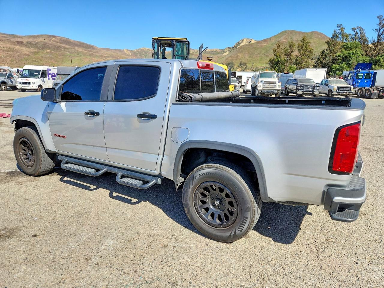 2019 CHEVROLET COLORADO LT photo 3