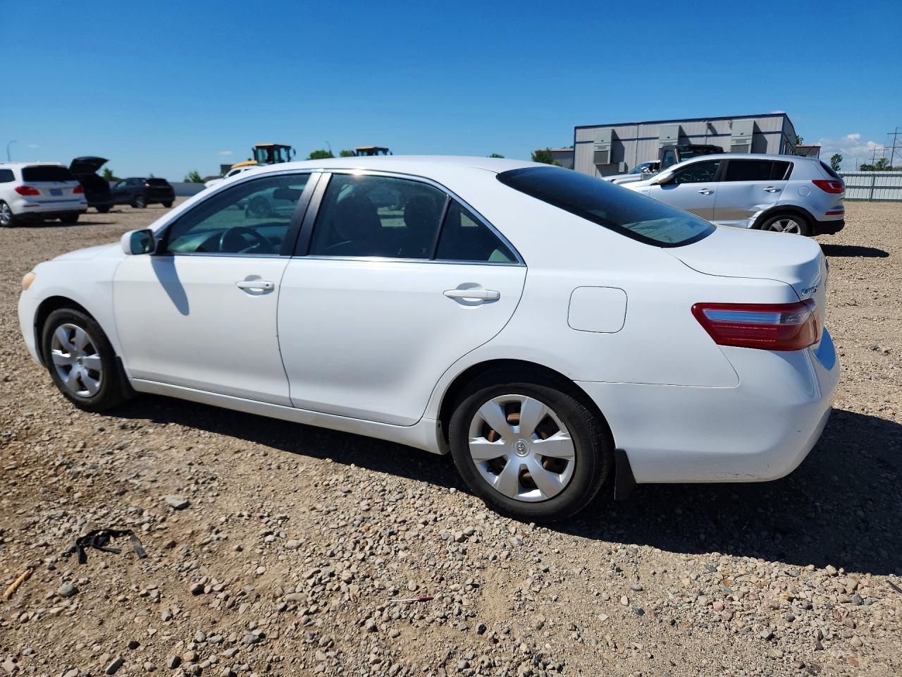 2009 TOYOTA CAMRY LE photo 2