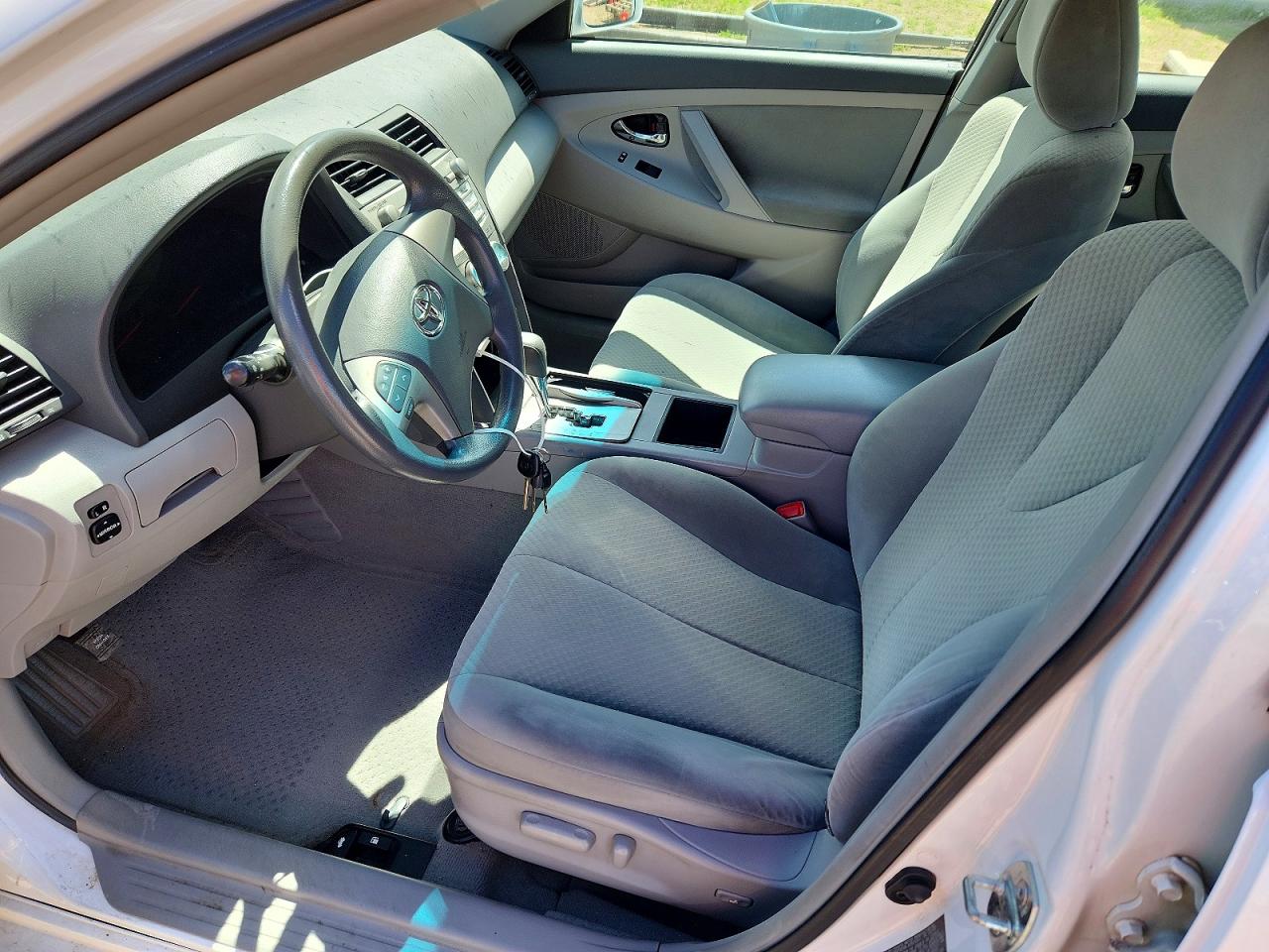 2009 TOYOTA CAMRY LE photo 7