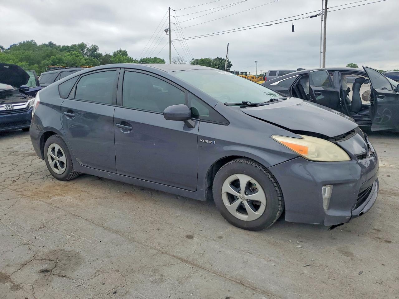 2012 TOYOTA PRIUS TWO photo 7