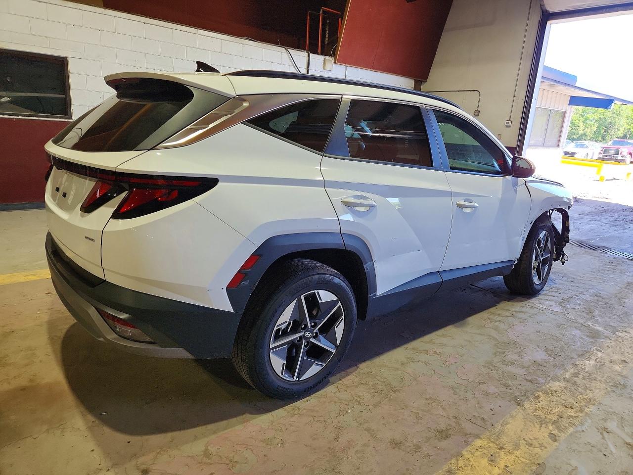 2025 HYUNDAI TUCSON SEL photo 5
