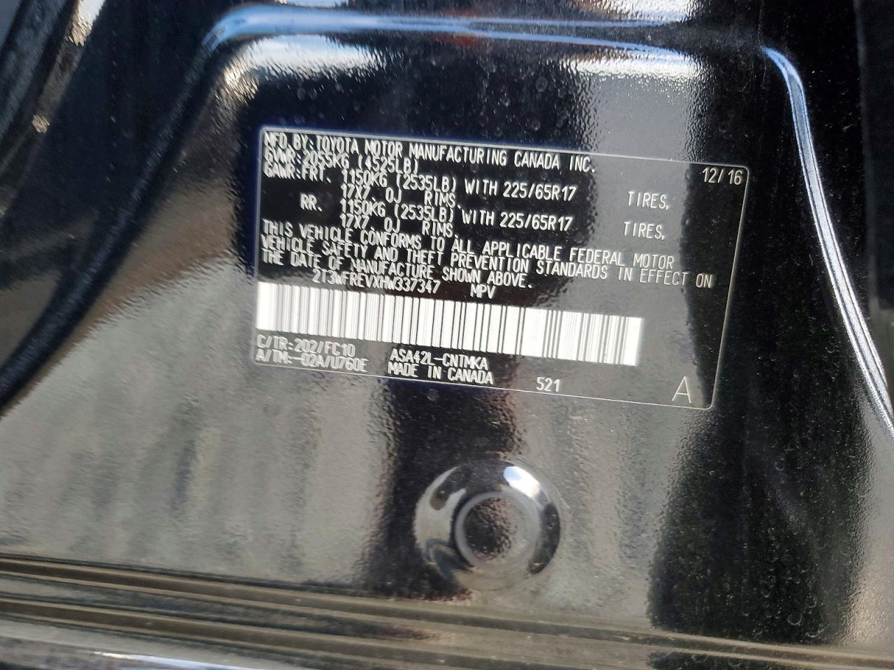 2017 TOYOTA RAV4 XLE photo 25