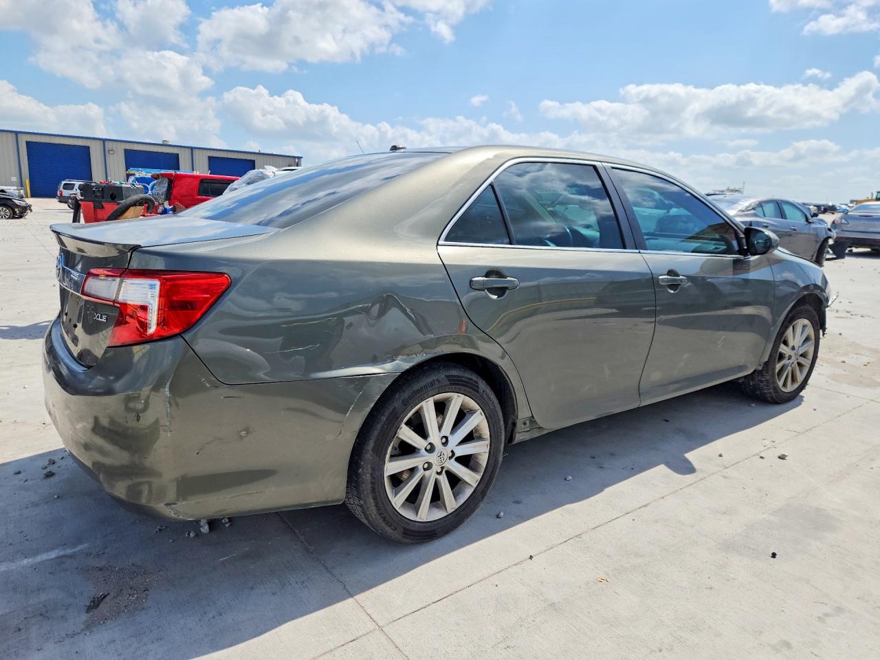 2014 TOYOTA CAMRY XLE V6 photo 7