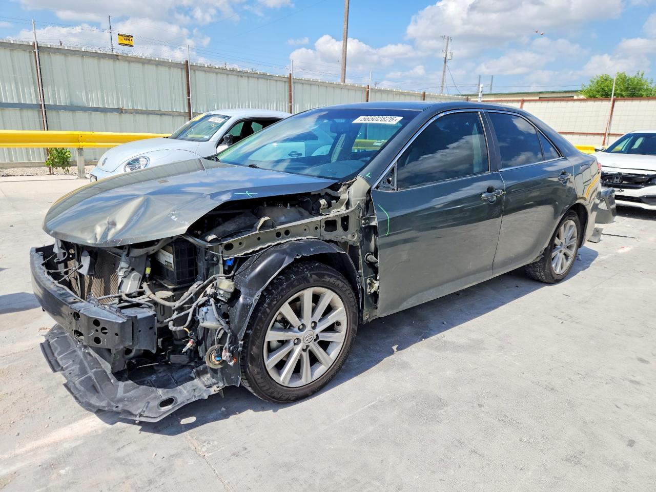 2014 TOYOTA CAMRY